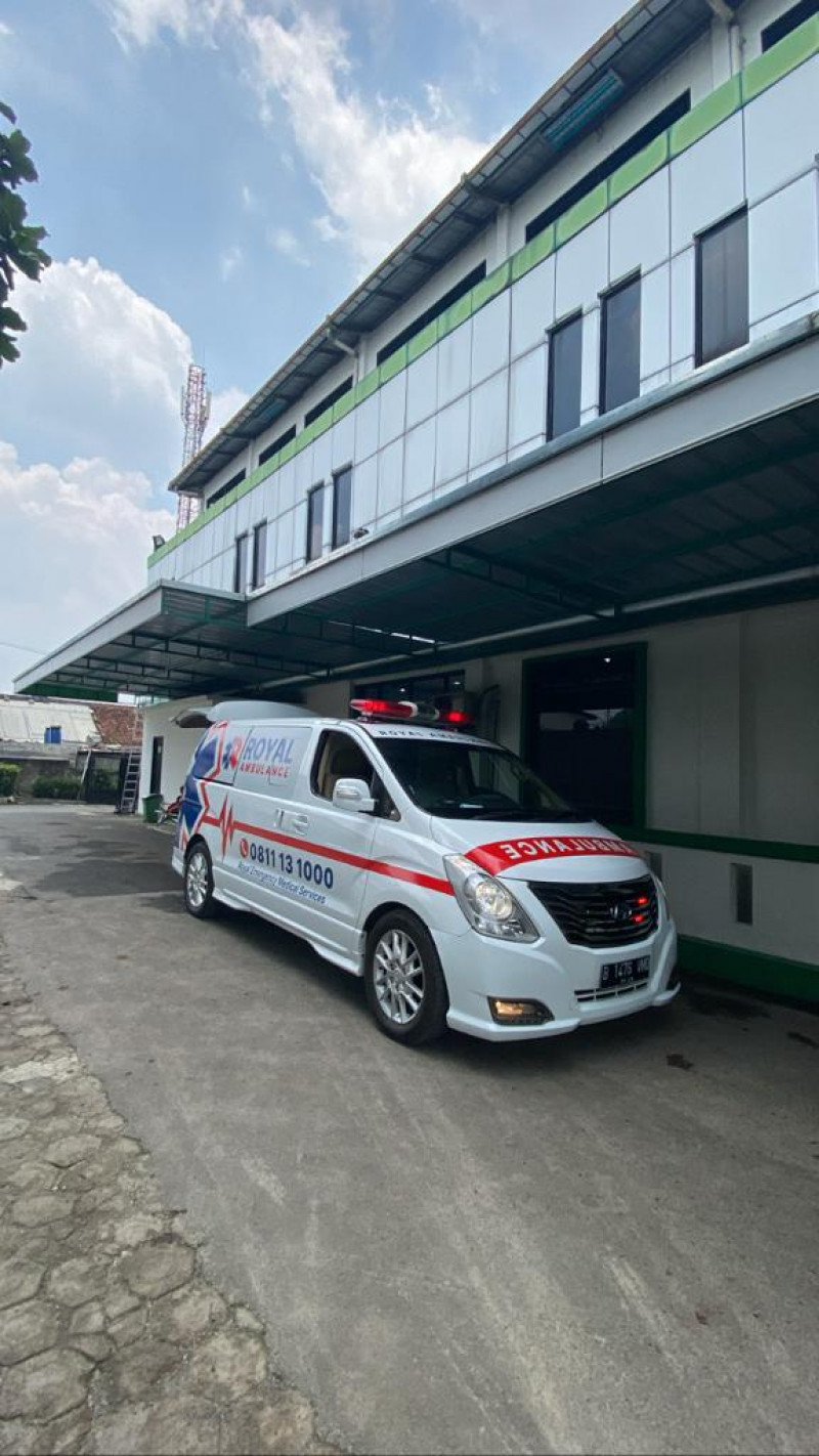 Ambulance Medical dan Non Medical VIP